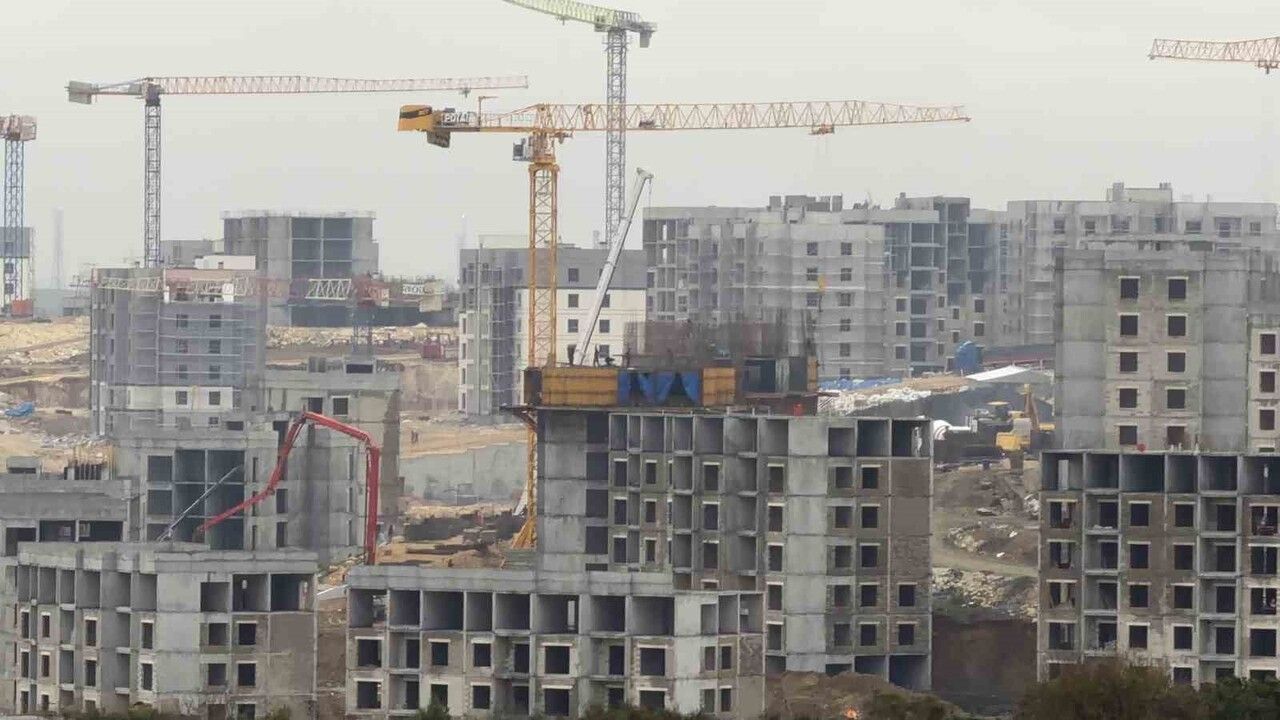 Arnavutköy’de inşaatta asansör boşluğuna düşen işçi yaşamını yitirdi