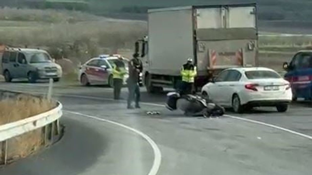 Arnavutköy'de motosiklet ile otomobilin çarpışması: 1 kişi hayatını kaybetti