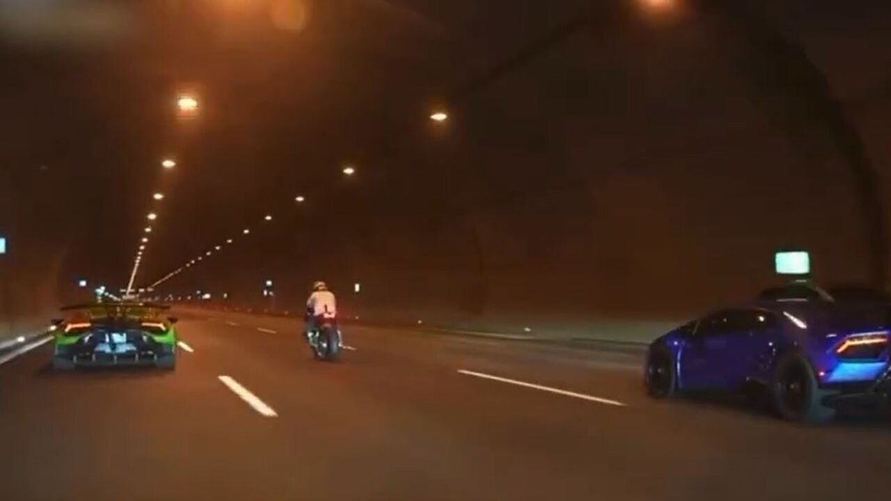 Arnavutköy'de Otoyol Yarışına Jandarma Müdahalesi: 4 Sürücü Tespit Edildi