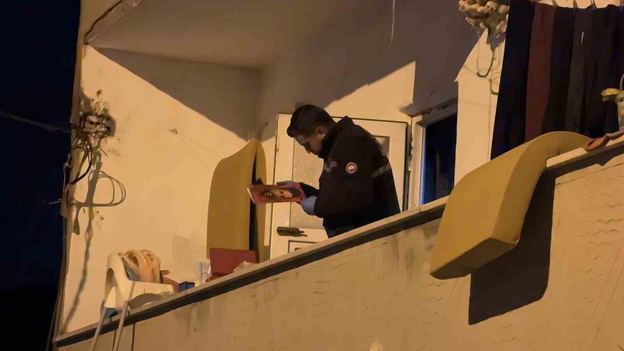 Arnavutköy’de silahlı gasp: 4 yaşındaki çocuk ve annesi darp edildi, 200 bin TL değerinde ziynet eşyası çalındı