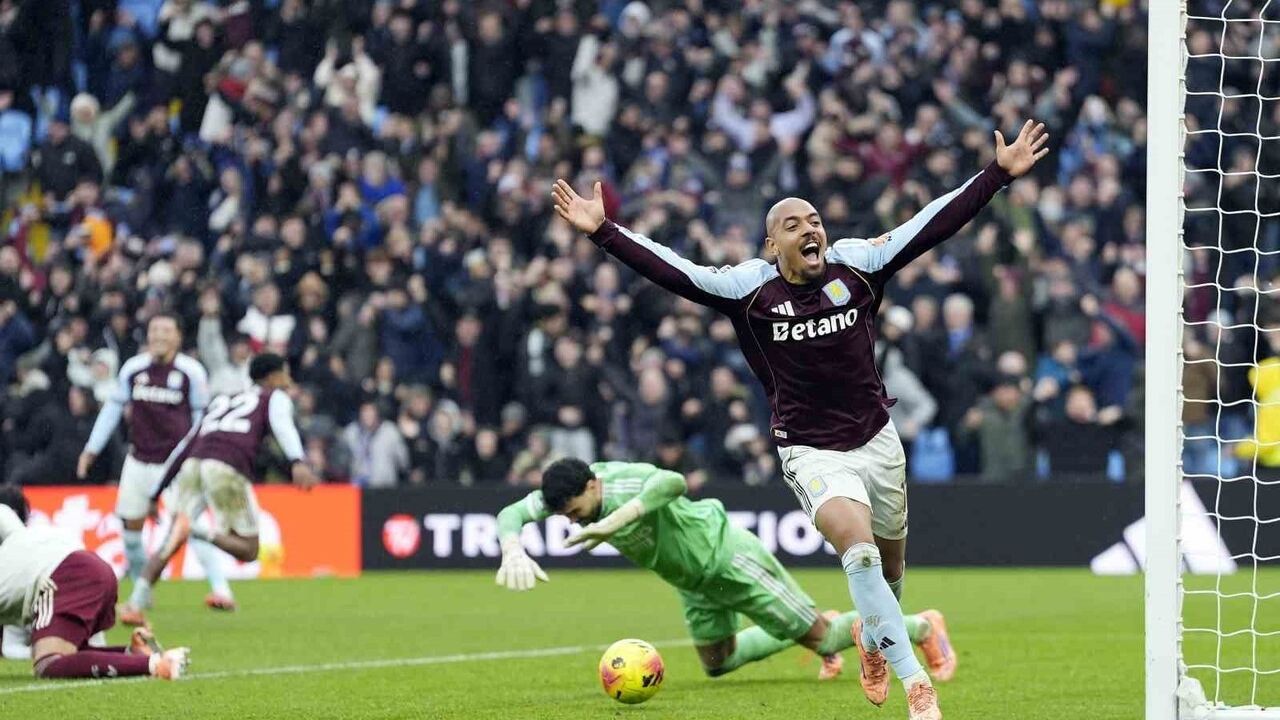 Arsenal, Aston Villa deplasmanında 90+5'te mağlup oldu