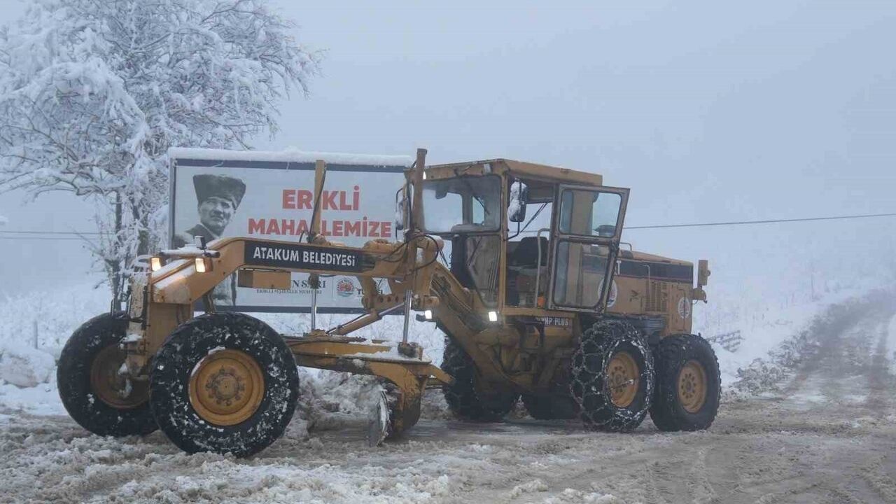 Atakum kırsalında kar mesaisi: yollar açıldı, tedbirler artırıldı