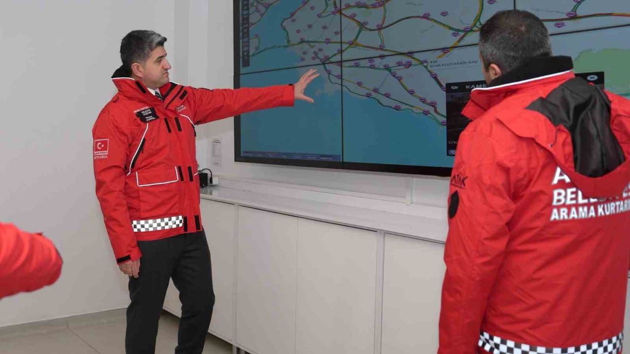 Ataşehir Belediyesi karla mücadele hazırlıklarını tamamladı