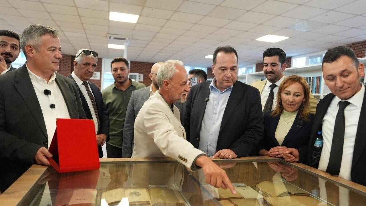 Atatürk Çocukları Ferdi Zeyrek Kütüphaneleri kitap bağışlarını bekliyor