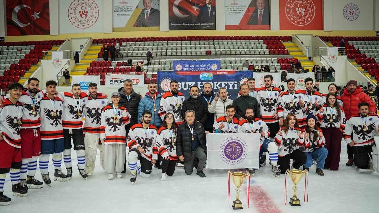 Atatürk Üniversitesi Erzurum’da Curling ve Buz Hokeyinde Dört Madalyayla Öne Çıktı