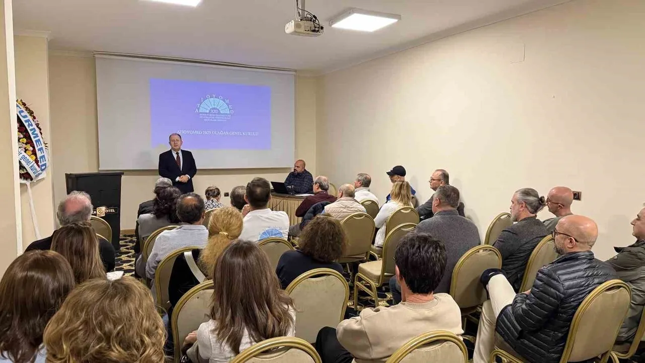 ATİOYOMED mezunları Bodrum'da buluştu: 29. geleneksel toplantı ve 10. genel kurul Azka Otel'de