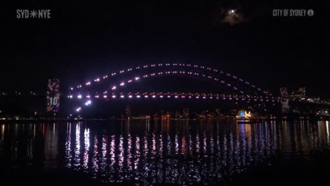 Avustralya, Sydney’deki ışık ve havai fişek gösterisiyle 2026’ya girdi
