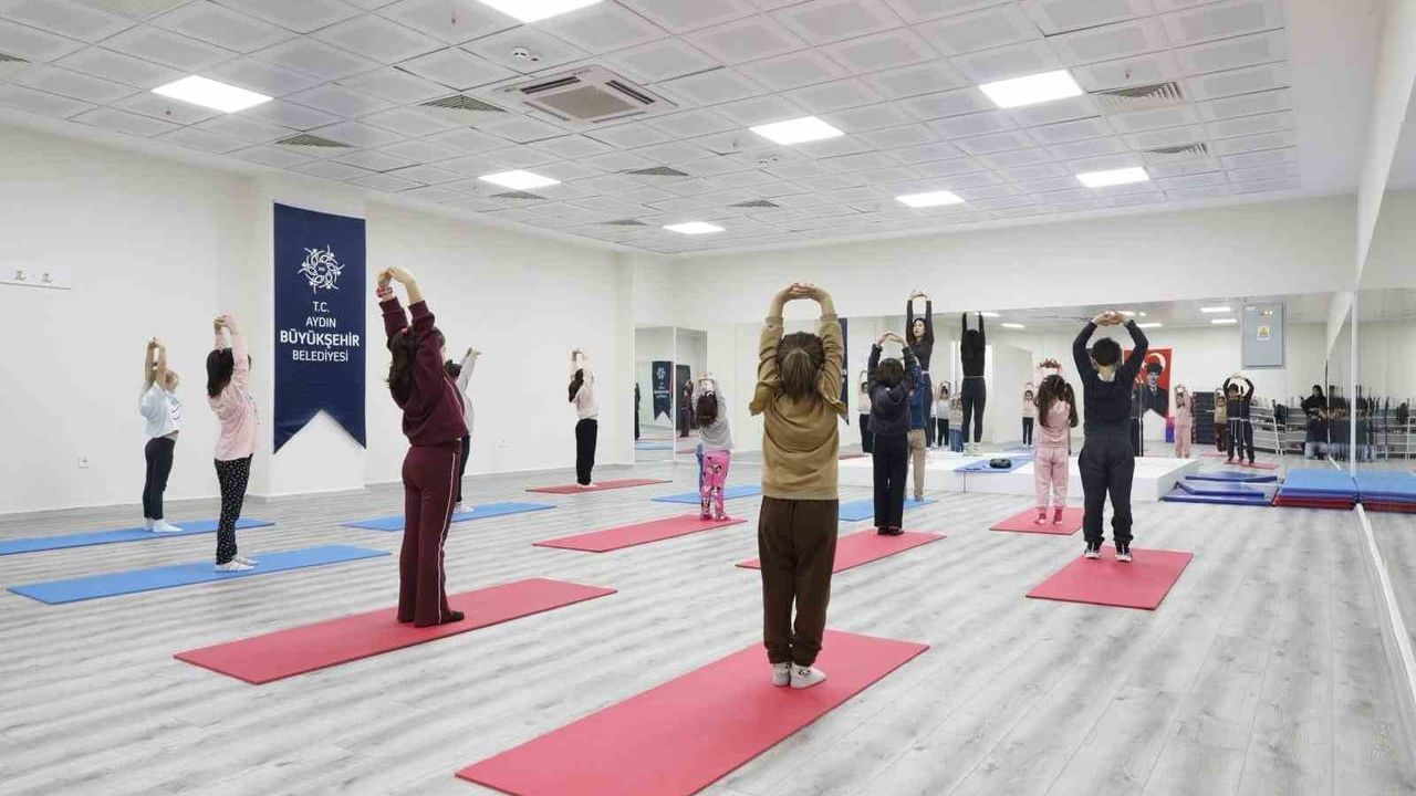 Aydın Büyükşehir Belediyesi'nin Çocuklara Yönelik Jimnastik Eğitimleri Güz Döneminde Devam Ediyor