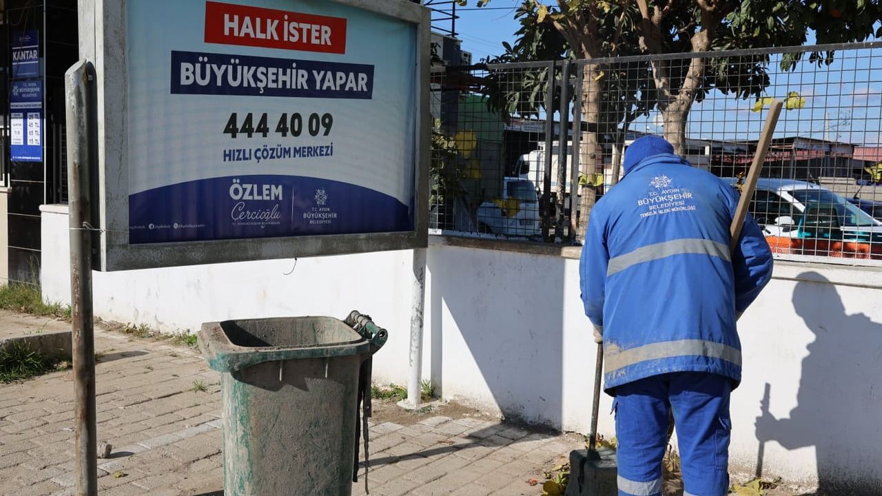 Aydın Büyükşehir ekipleri İncirliova Acarlar Hali'nde kapsamlı temizlik gerçekleştirdi