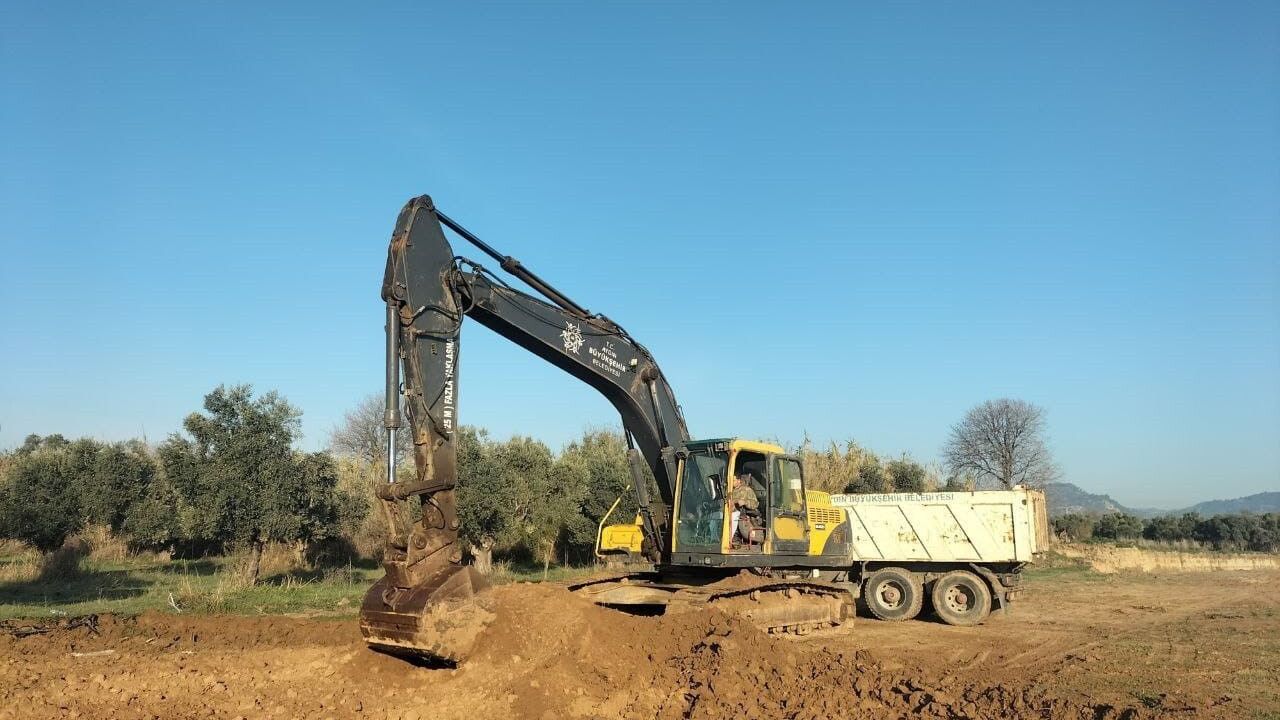 Aydın Büyükşehir ve ASKİ, 17 ilçede altyapı ve üstyapı çalışmalarını sürdürüyor