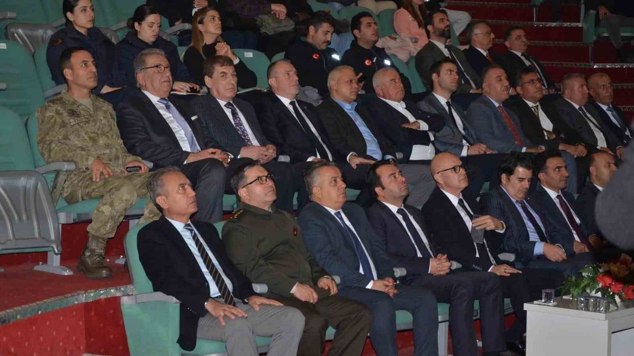 Aydın’da '20. Yılında Denetimli Serbestlik ve Bağımlılıkla Mücadele' paneli düzenlendi