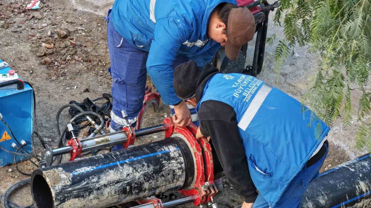 Aydın'da ASKİ eş zamanlı altyapı çalışmalarını sürdürüyor