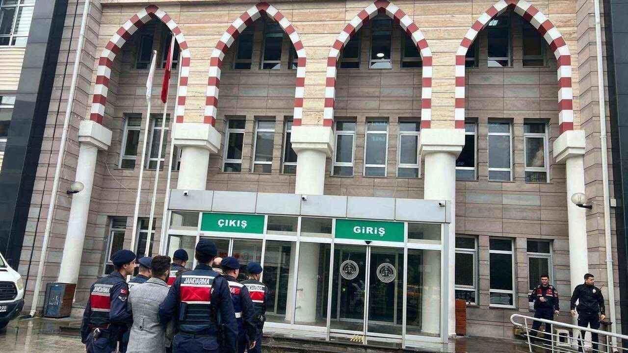 Aydın'da Güzelçamlı Açıklarında Göçmen Kaçakçılığı Operasyonu: 5 Şüpheli Yakalandı