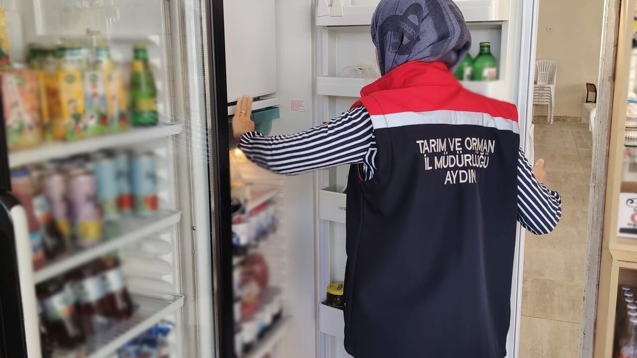 Aydın’da Kasım Ayında 2.554 Gıda İşletmesi Denetlendi, 22 Uygunsuzluk Tespit Edildi
