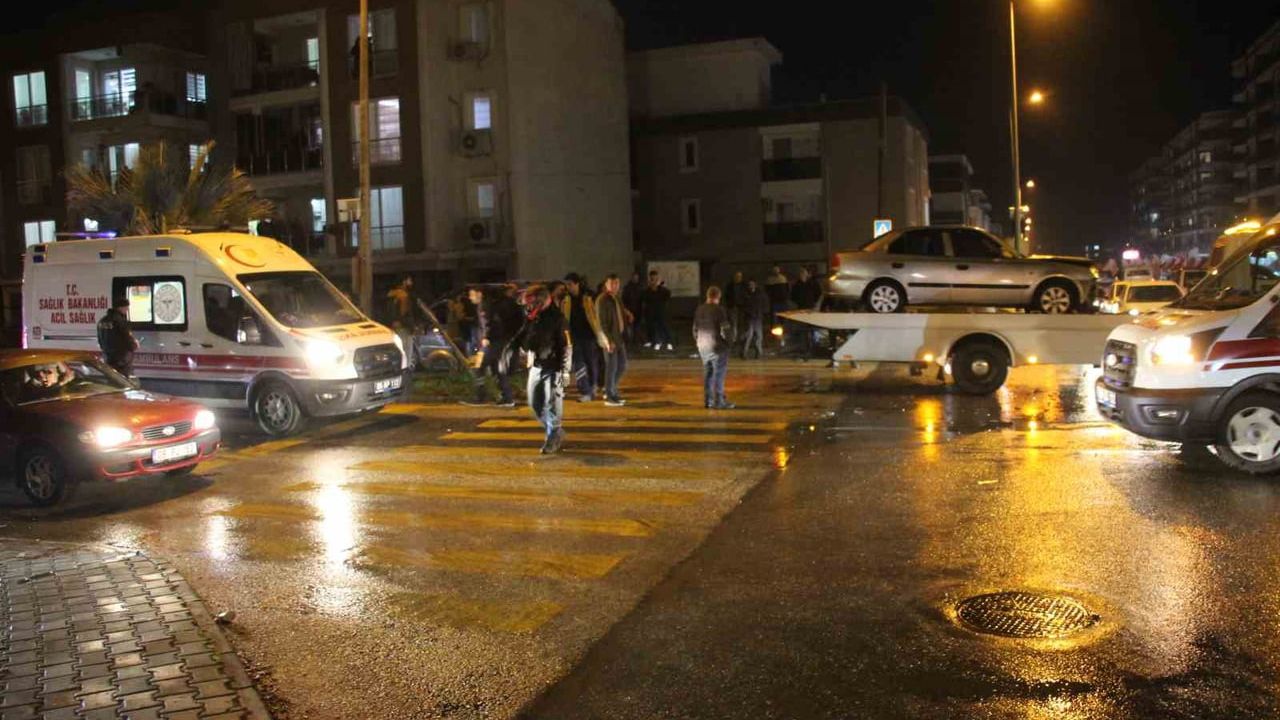 Aydın Efeler'de ticari araç yan yattı: 7 yaralı