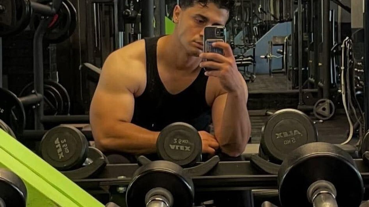 Aydın Söke'de 29 Yaşındaki Sporcu Mehmet Dıvarcı Evinde Ölü Bulundu