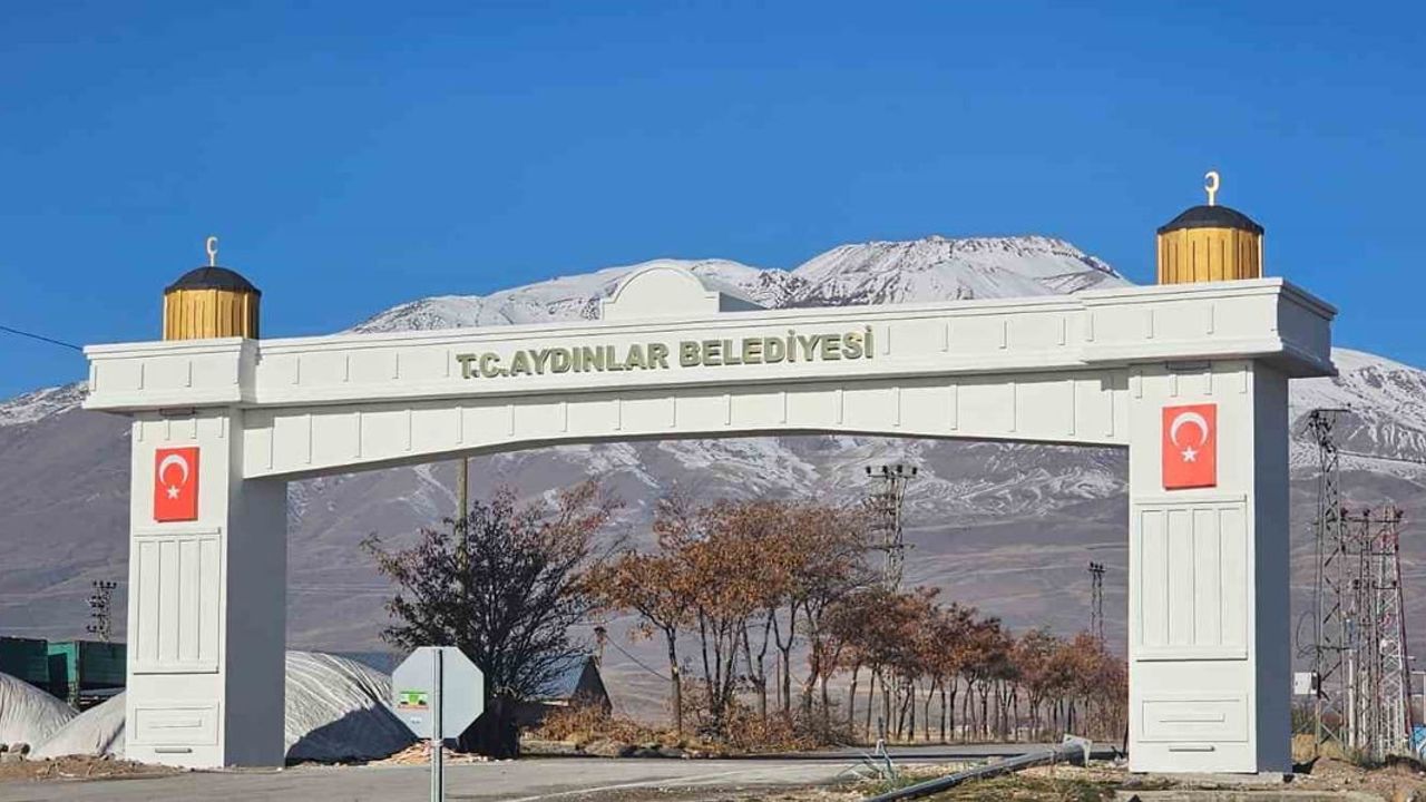 Aydınlar (Adilcevaz) — Süphan Dağı eteklerinde kartpostallık manzaralar ve turizm potansiyeli