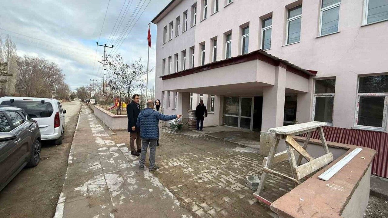 Aydıntepe İlçe Halk Kütüphanesi'nde inşaat çalışmaları tamamlanma aşamasında