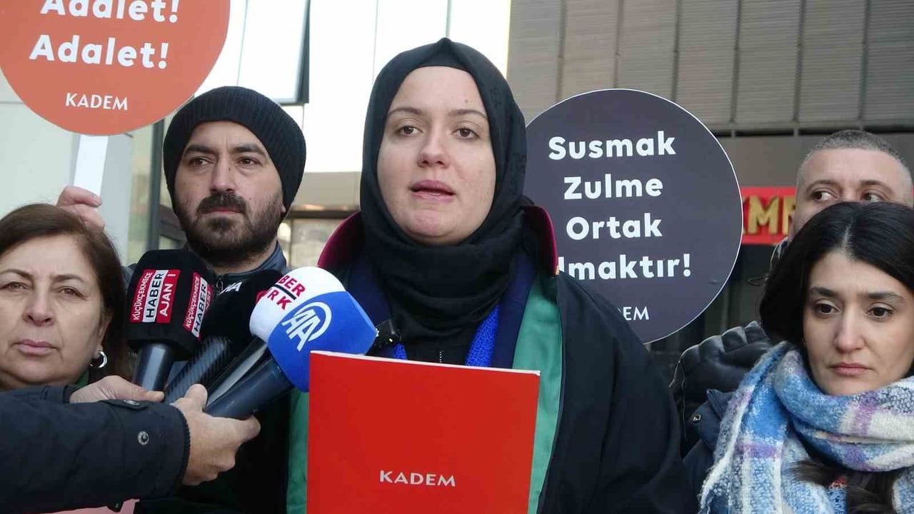 Ayşe Tokyaz cinayeti davası başladı: Cemil Koç ve diğer 8 sanık hakim karşısında