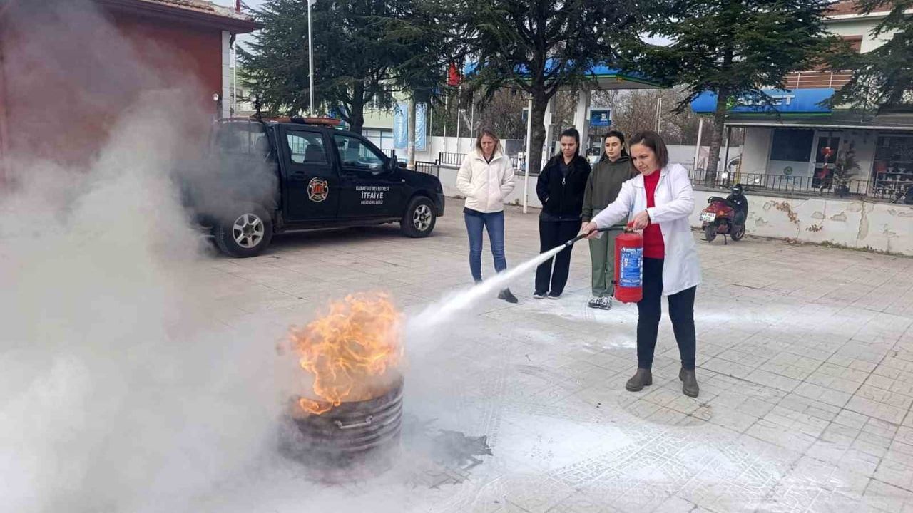 Babaeski'de Aile Sağlık Merkezlerine Yangın Eğitimi Verildi