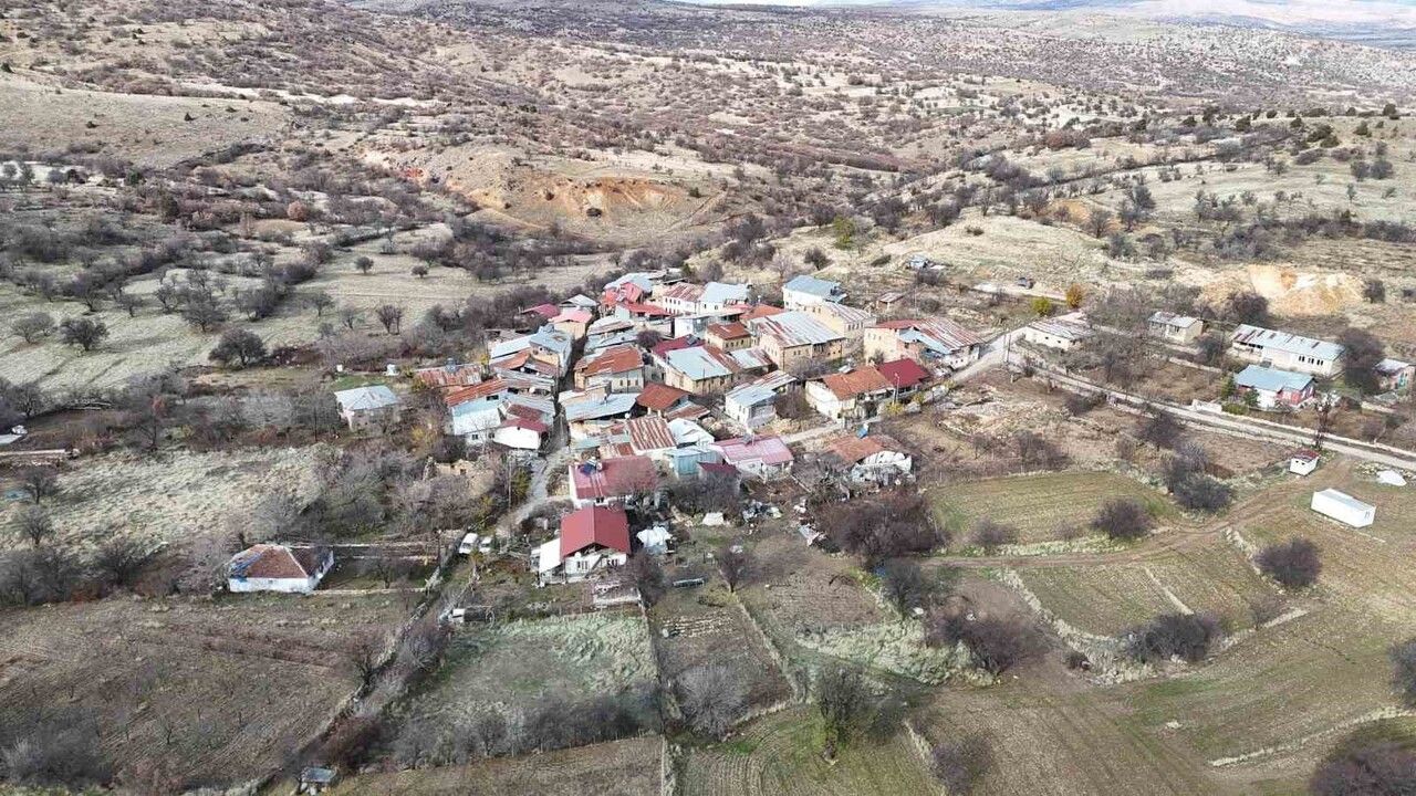 Bademli Köyü’nde 20 Yıllık İçme Suyu Sorunu Altyapı Çalışmalarıyla Çözüldü