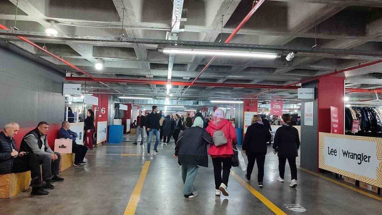 Bahçelievler’de AVM’de 'Garaj Günleri' başladı: Dünyaca ünlü markalarda yüzde 90’a varan indirimler