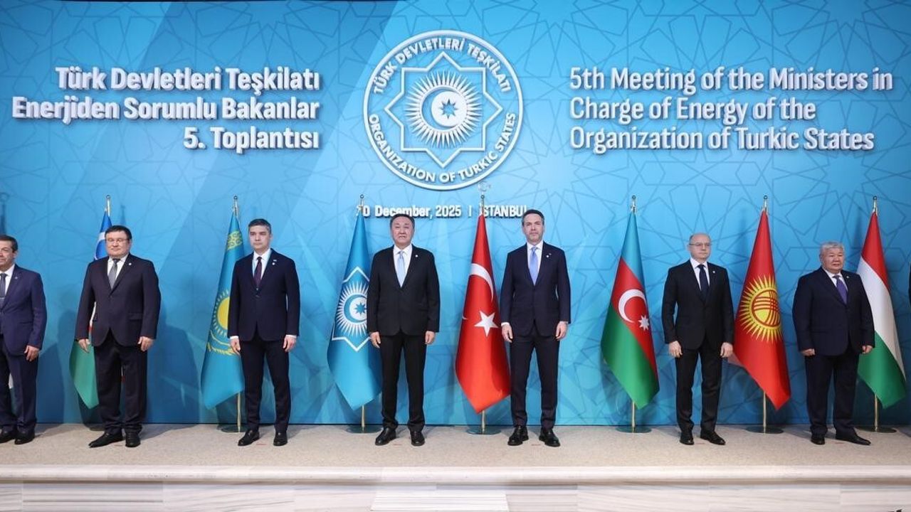 Bakan Bayraktar'dan 'Hazar' Teklifi: Yeşil Enerji Koridoru ile Türk Dünyasında Enerji Entegrasyonu