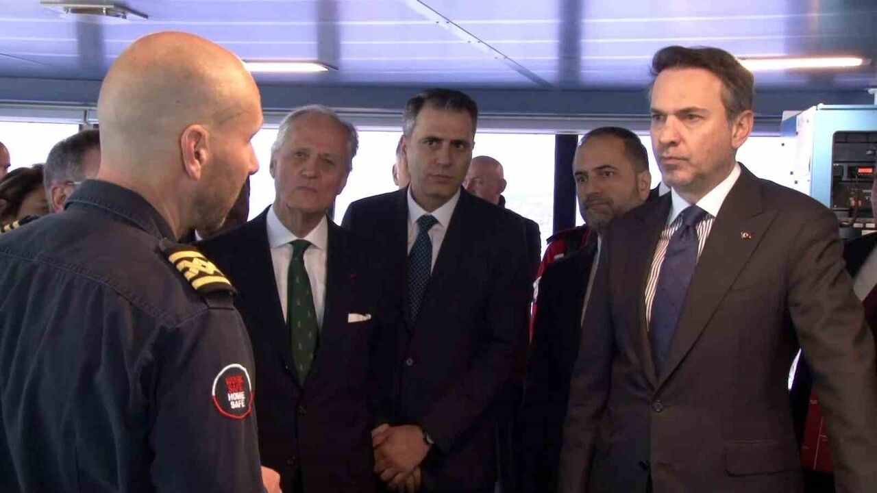 Bakan Bayraktar: Seven Vega ile Faz 2 boru döşemesi başlayacak; 6. sondaj gemisi çarşamba Mersin’de