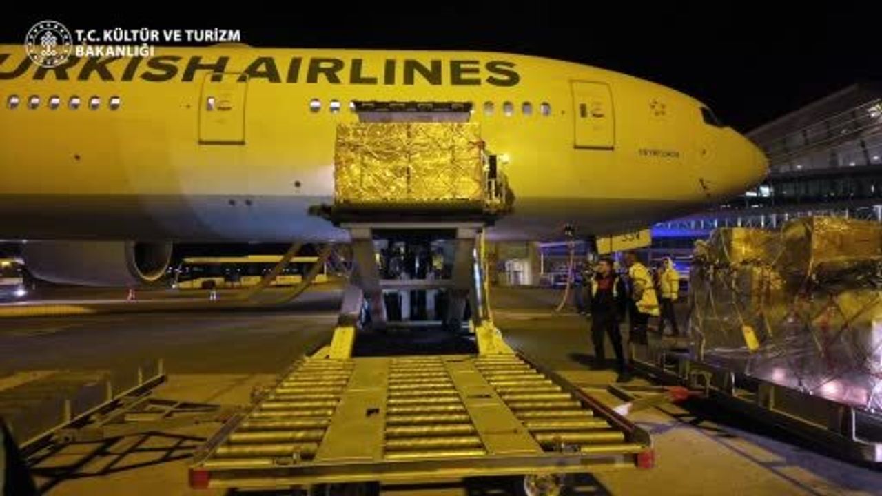 Bakan Ersoy: Kültür varlıklarımız New York’tan Türkiye’ye iade edildi