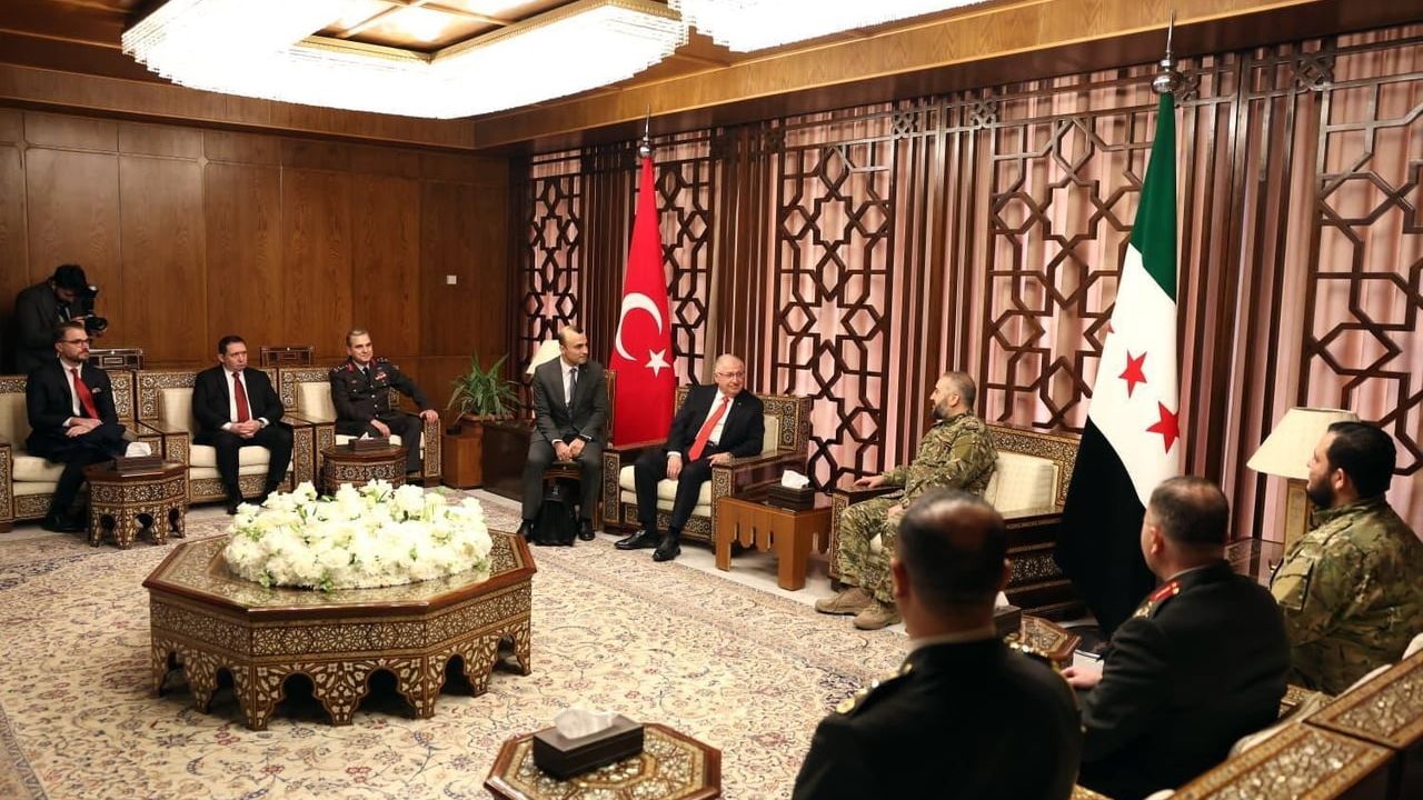 Bakan Güler Şam'da Suriye Savunma Bakanı Murhaf Ebu Kasra ile Görüştü