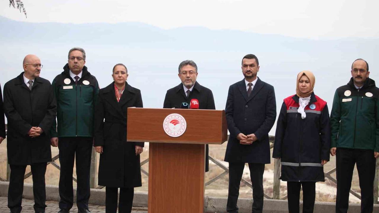 Bakan İbrahim Yumaklı: Burdur Gölü'nde yılda 66 milyon metreküp su açığı; 5,8 milyar liralık eylem planı