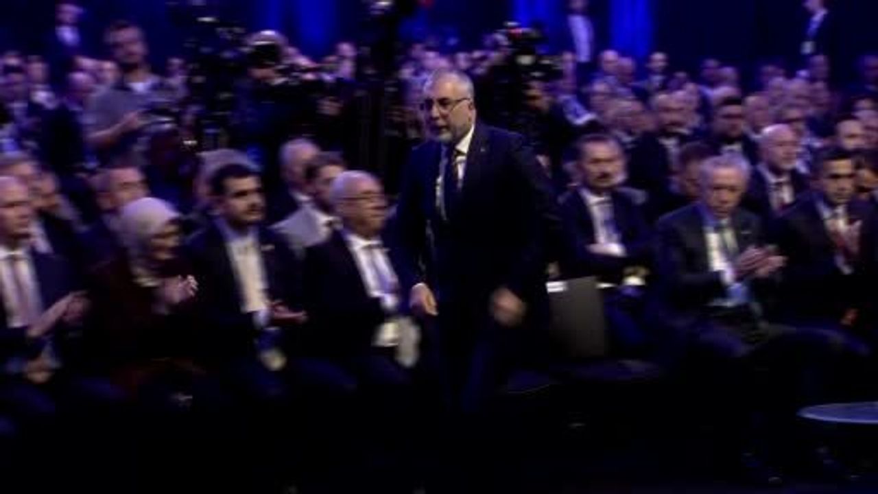 Bakan Işıkhan: Sosyal diyaloğu güçlendirerek işçiler ve işverenlerle hedeflere ulaşacağız