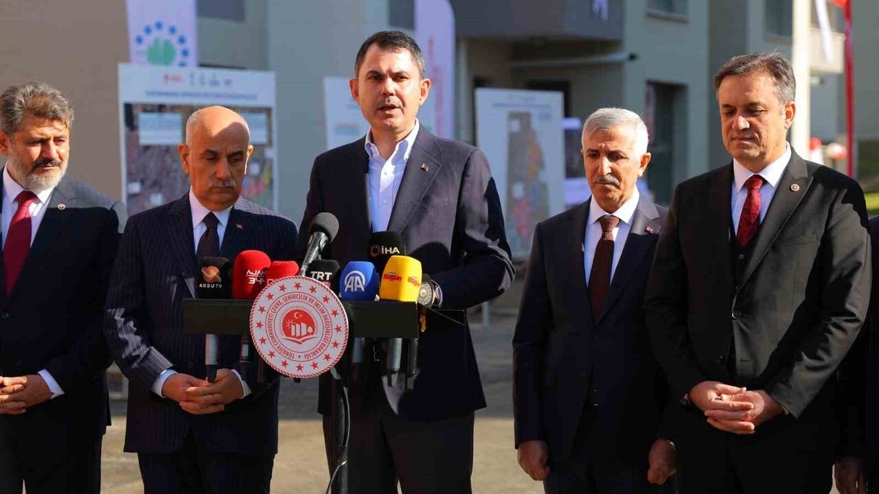 Bakan Kurum: 'Son tuğlalarımızı koyuyor, son çivilerimizi çakıyoruz' — Kahramanmaraş ve 11 ildeki konut seferberliği