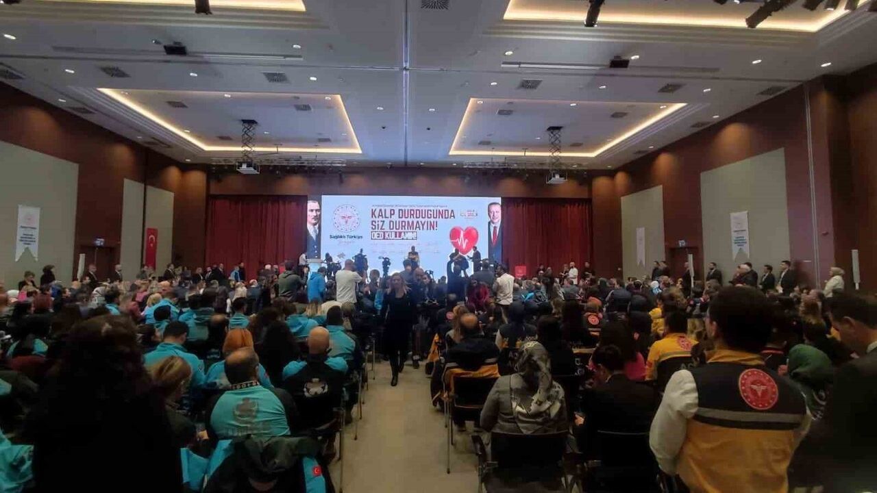 Bakan Memişoğlu: Acil sağlıkta 20 yılda altyapı güçlendi — OED yaygınlaştırması 1 Ocak 2026'da başlıyor