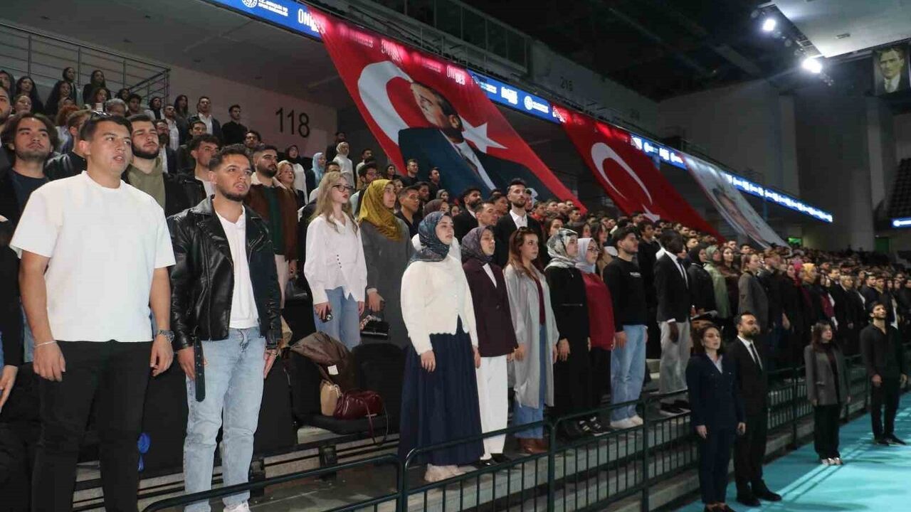 Bakan Osman Aşkın Bak: ÜNİDES ile gençler Türkiye'yi dünyada söz sahibi yapacak