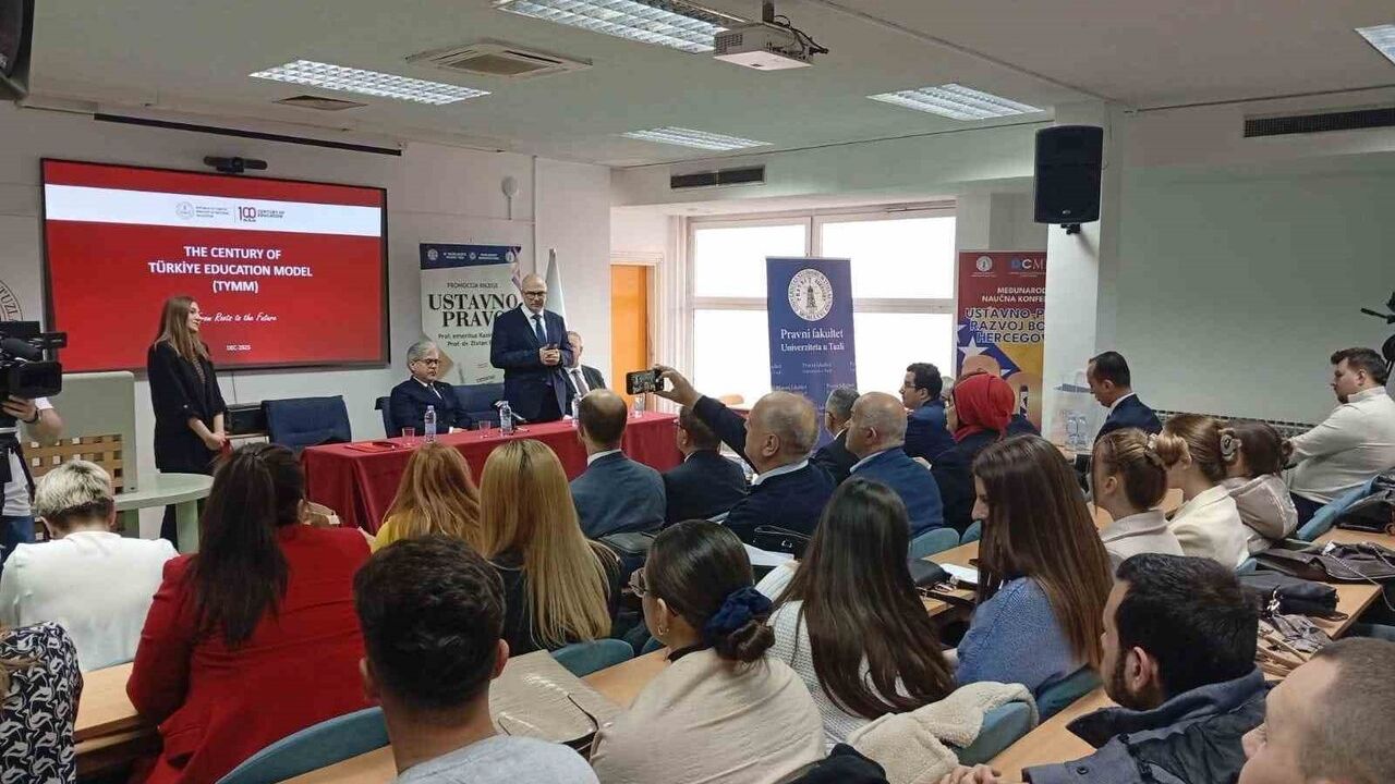 Bakan Yardımcısı Ömer Faruk Yelkenci, Tuzla Kantonu'nda eğitim iş birliği görüşmeleri gerçekleştirdi