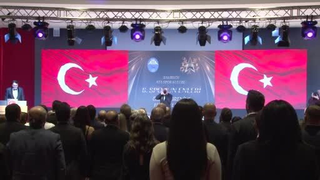 Bakırköy Ata Spor Kulübü'nün 'Sporun Enleri' töreninde İhlas Medya'ya 2 ödül