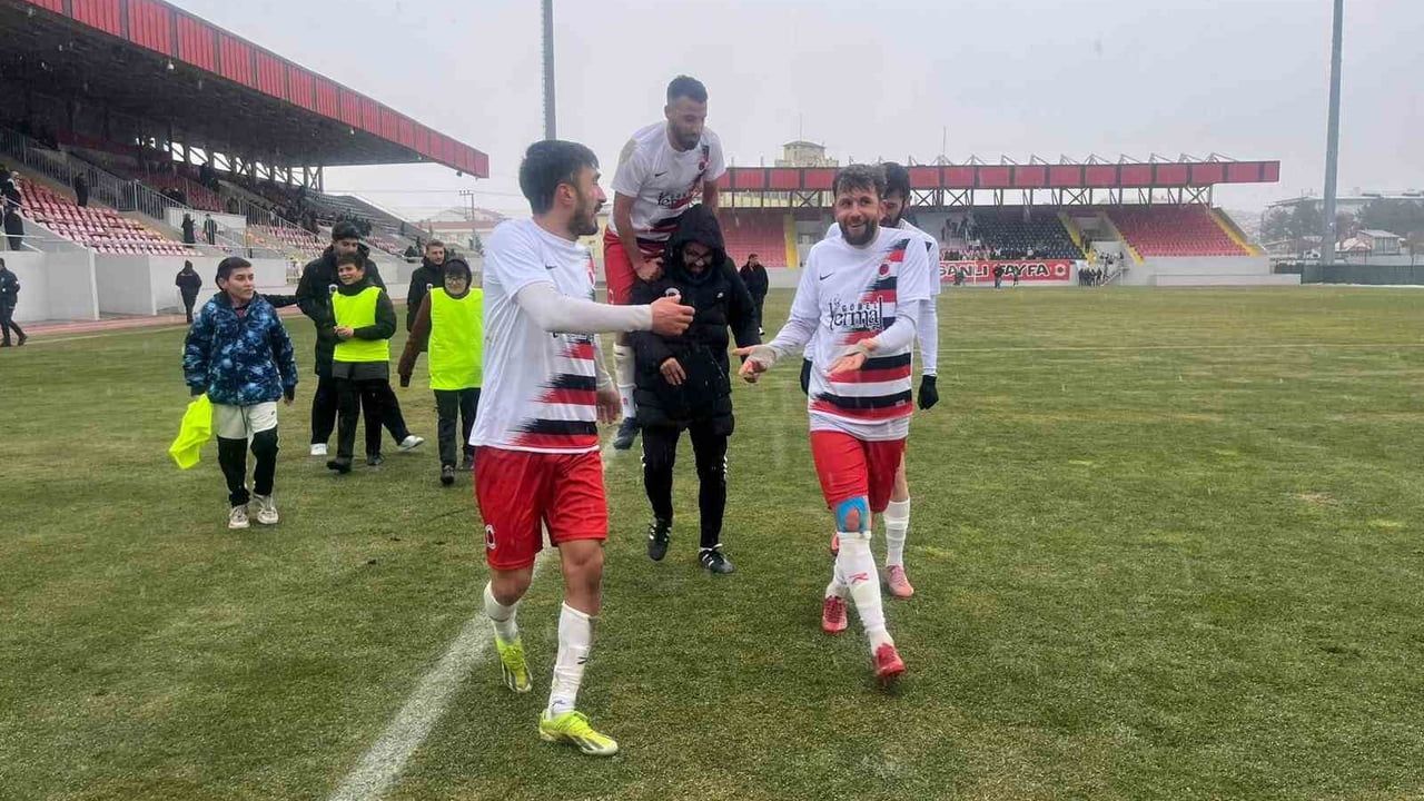 BAL 5. Grup 12. hafta: TKİ Tavşanlı Linyitspor 2 Eylülspor'u 2-0 mağlup etti