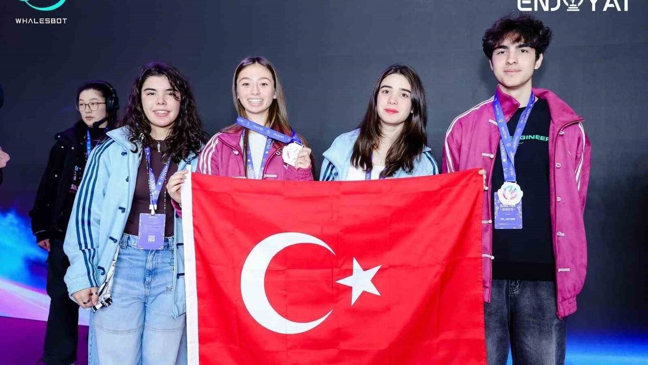 Balıkesir İl Millî Eğitim Robotik Takımı, Çin ENJOY AI Yarışmasında İki Gümüş Madalya Kazandı