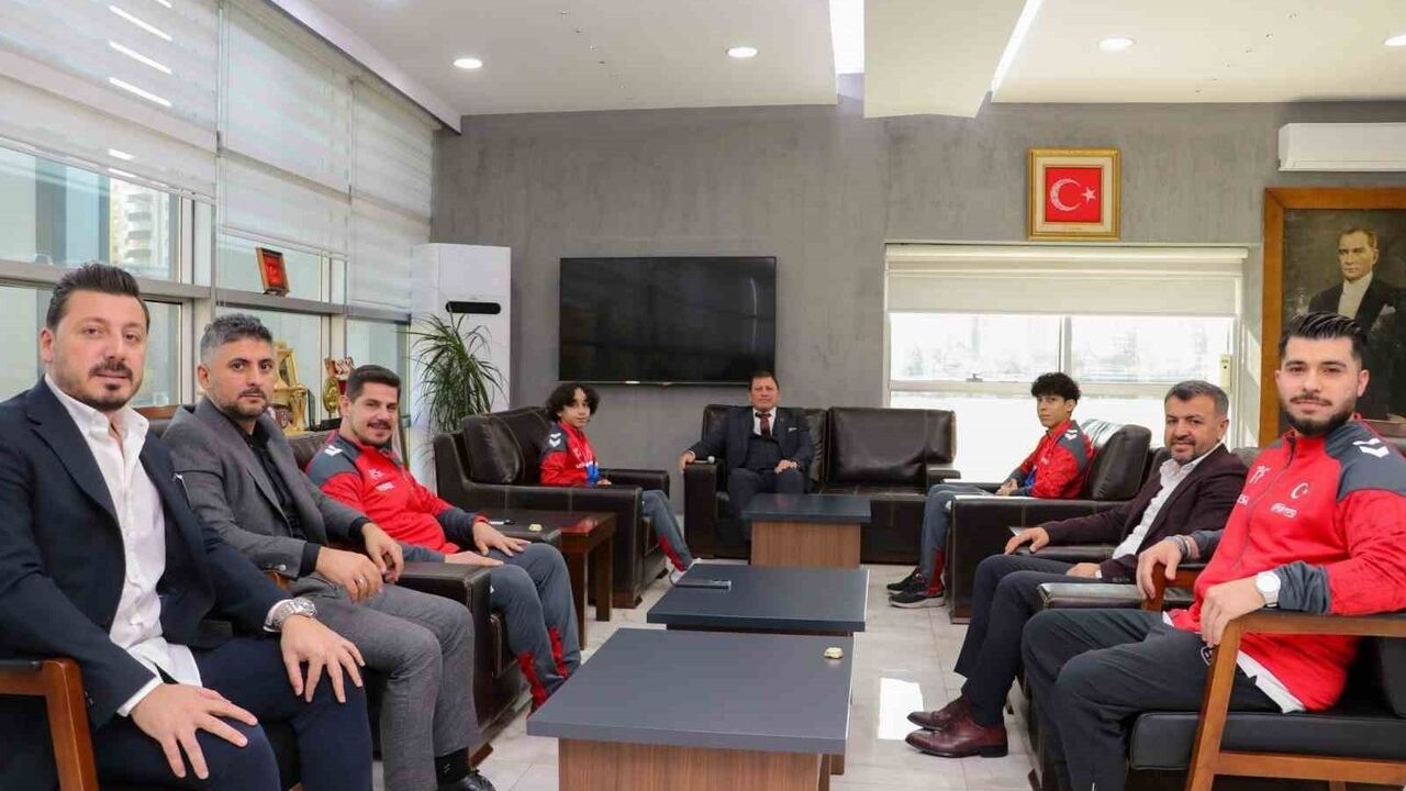 Balkan Şampiyonası'ndan Madalyalarla Dönen Kayserili Cimnastikçiler Kabakcı'yı Ziyaret Etti