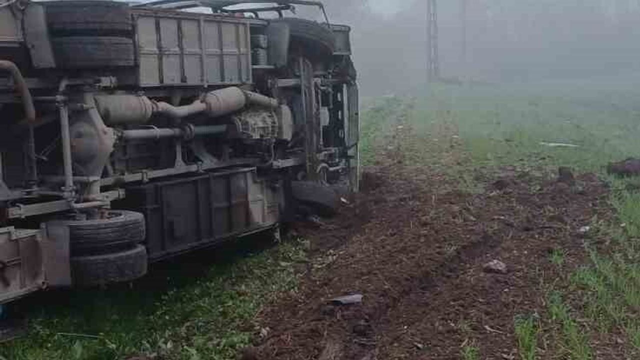 Bandırma'da öğrenci servisi kaza yaptı: 8 öğrenci hastaneye kaldırıldı