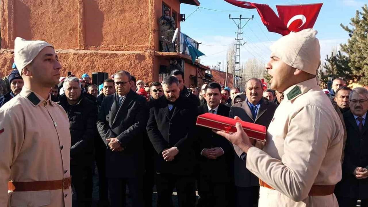 Bardız şehitleri Erzurum'da anıldı: Sarıkamış Harekâtı'nın 111. yılı törenle yâd edildi
