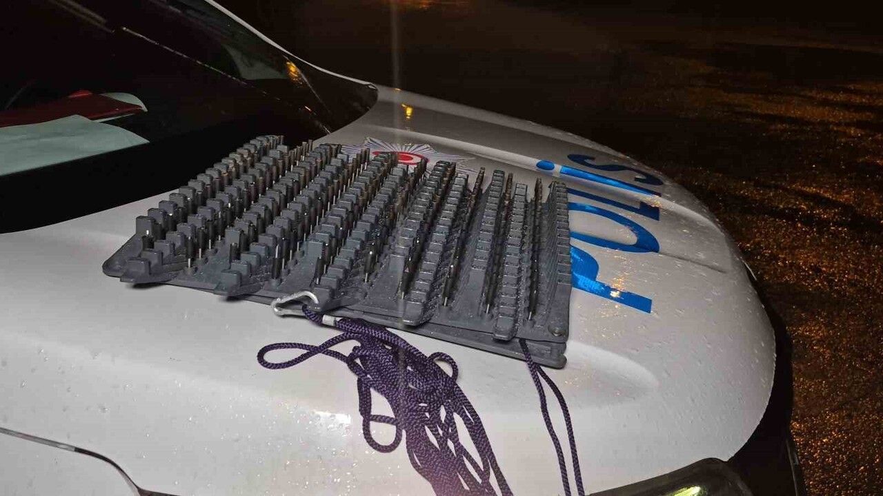 Bartın'da dur ihtarına uymayan sürücü 30 km süren kovalamacanın sonunda yakalandı