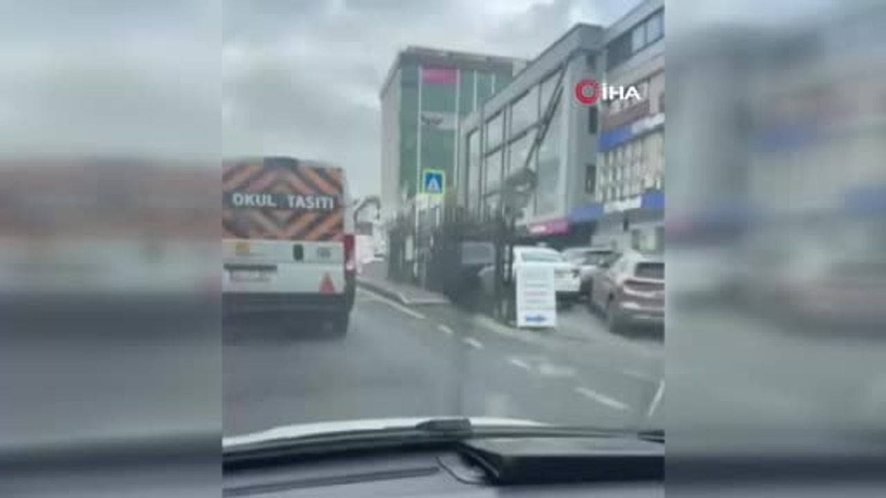 Başakşehir'de banka çıkışında iş adamına silahlı gasp girişimi