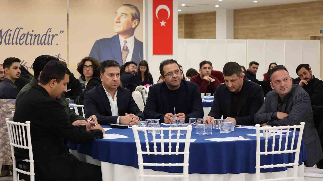 Başkan Aras: Gençlik Meclisi’nde Her Fikre Destek Vermeye Hazırız