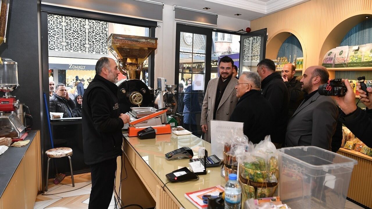 Başkan Büyükkılıç Camikebir’de Esnaf Ziyaretinde Gönül Belediyeciliğini Vurguladı