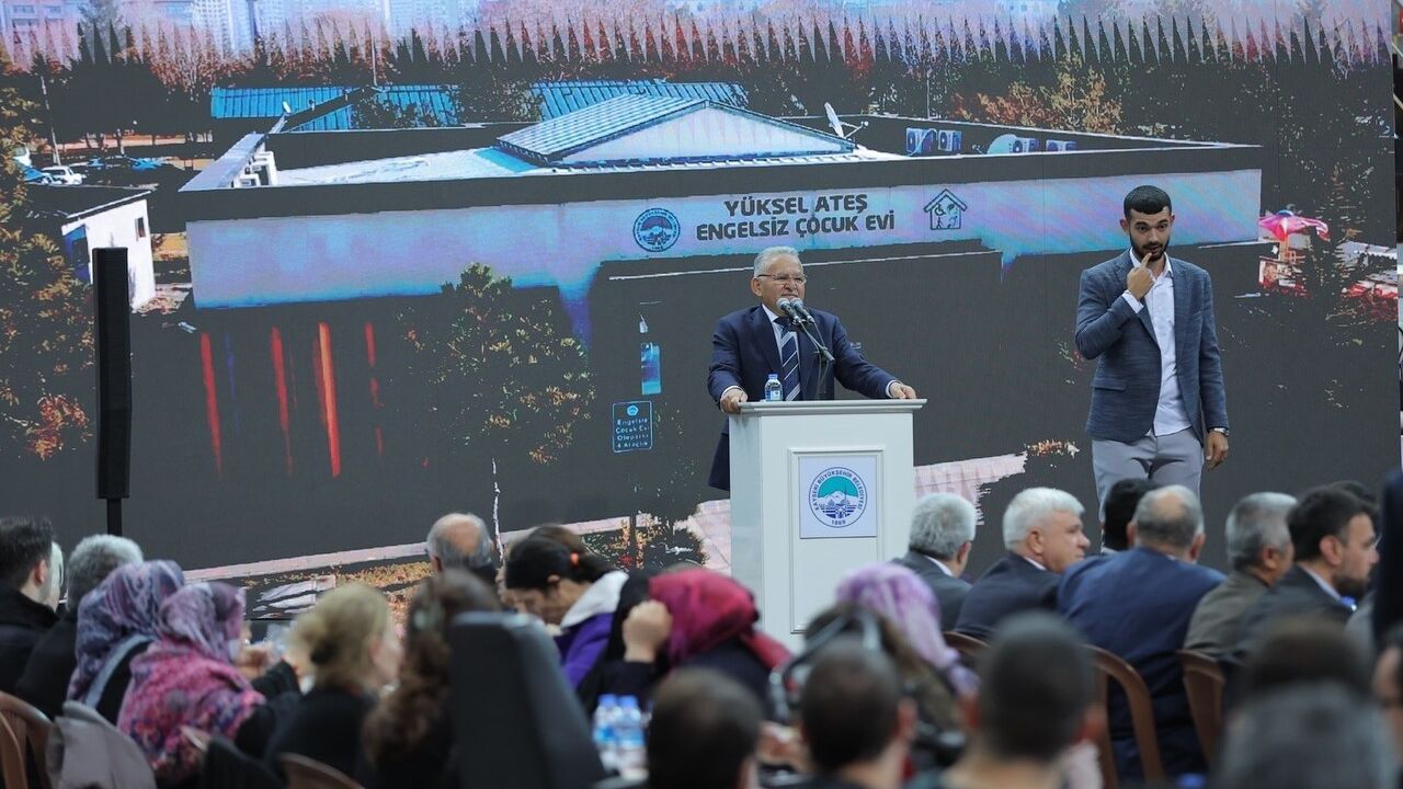 Başkan Büyükkılıç: Fırsat Verildiğinde Türkiye Şampiyonu Oluyorlar — EnBYS Kayseri'de Tanıtıldı