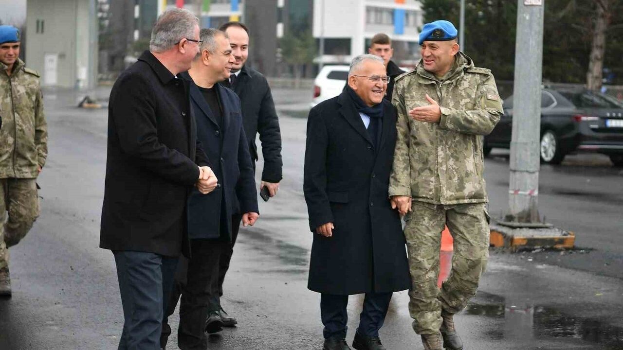 Başkan Büyükkılıç Kartal Kavşağı'na Alternatif Güzergâhı İnceledi: 11 Milyon TL’lik Yatırım Tamamlandı