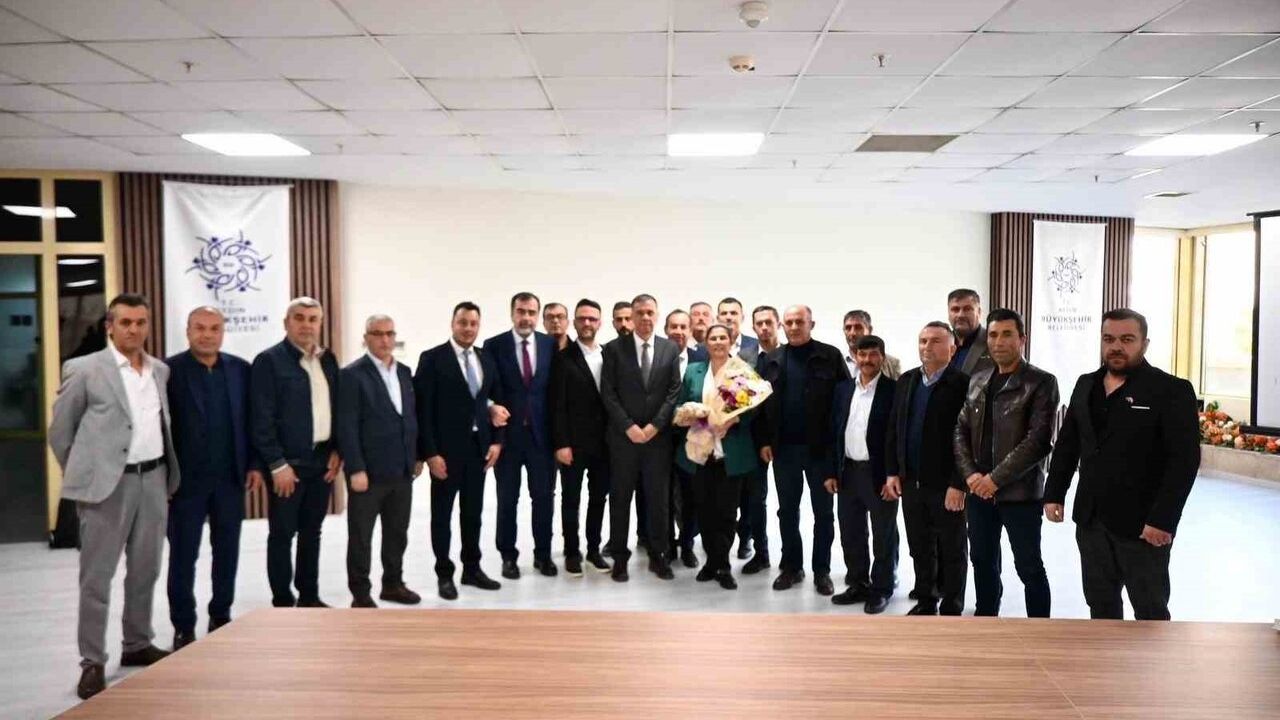 Başkan Çerçioğlu Yenipazar'da Muhtarlarla Bir Araya Geldi: Yatırımlar ve Hizmetler Değerlendirildi