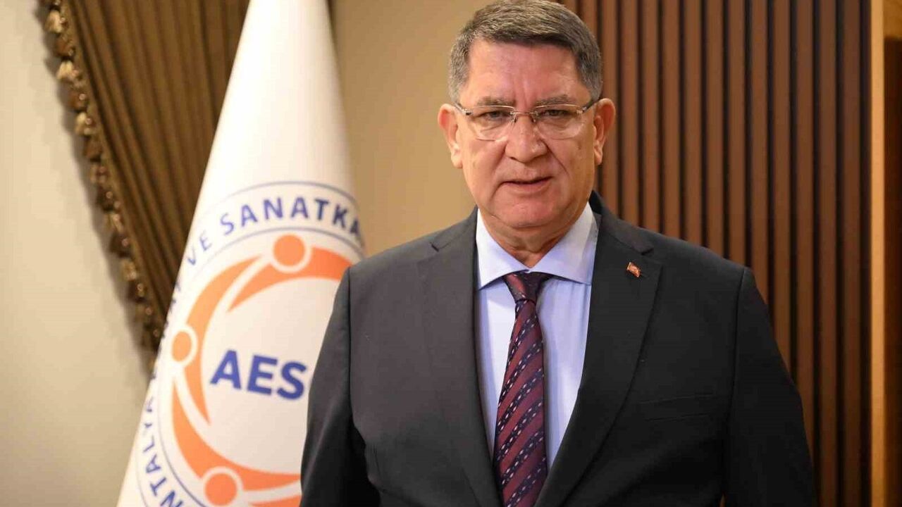 Başkan Dere: Yılbaşı alışverişlerinde yerel esnafı tercih edin